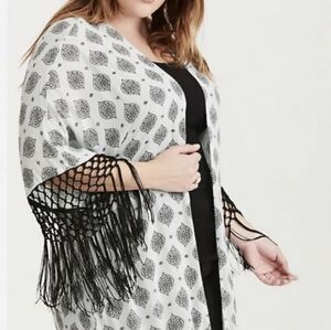 Torrid Fringe Gray Medallion Kimono Shacket Overjacket 1/2 NWT